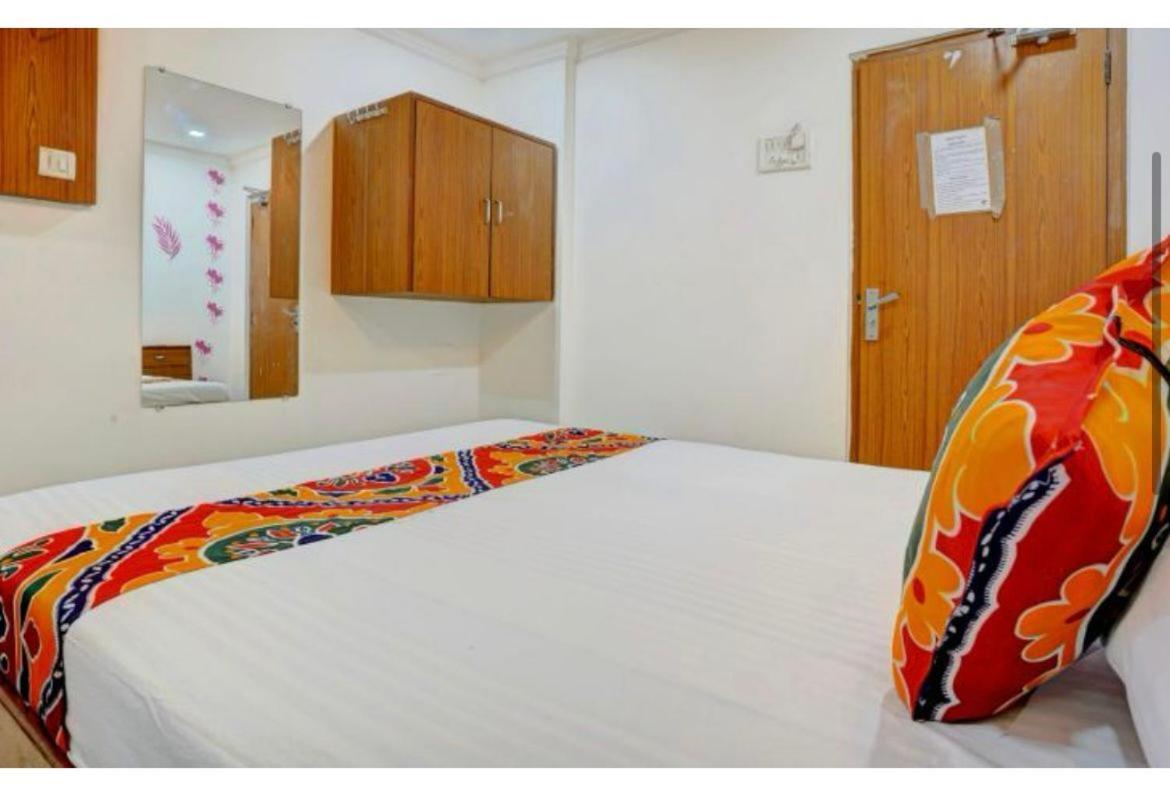 Hotel Super Bombay Extérieur photo